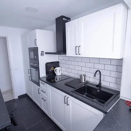 Views Of Cruz Wifi And Smart Tv Apartment